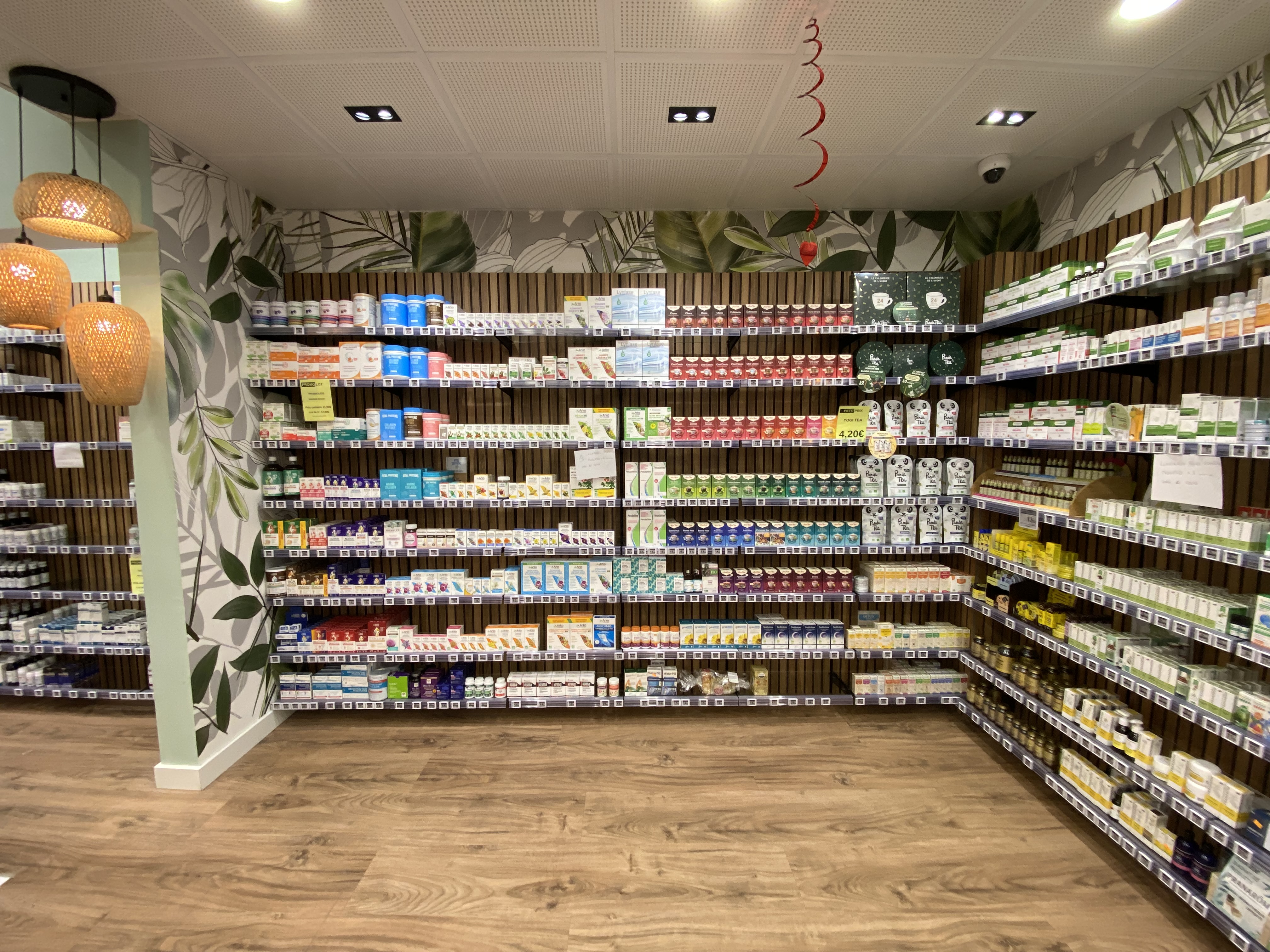Interieur pharmacie moderne
